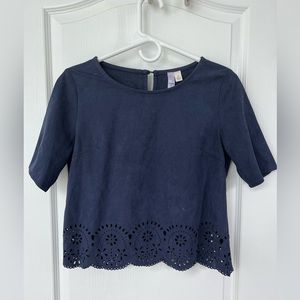 Brand: Alya Size S scallop-cut, short sleeve